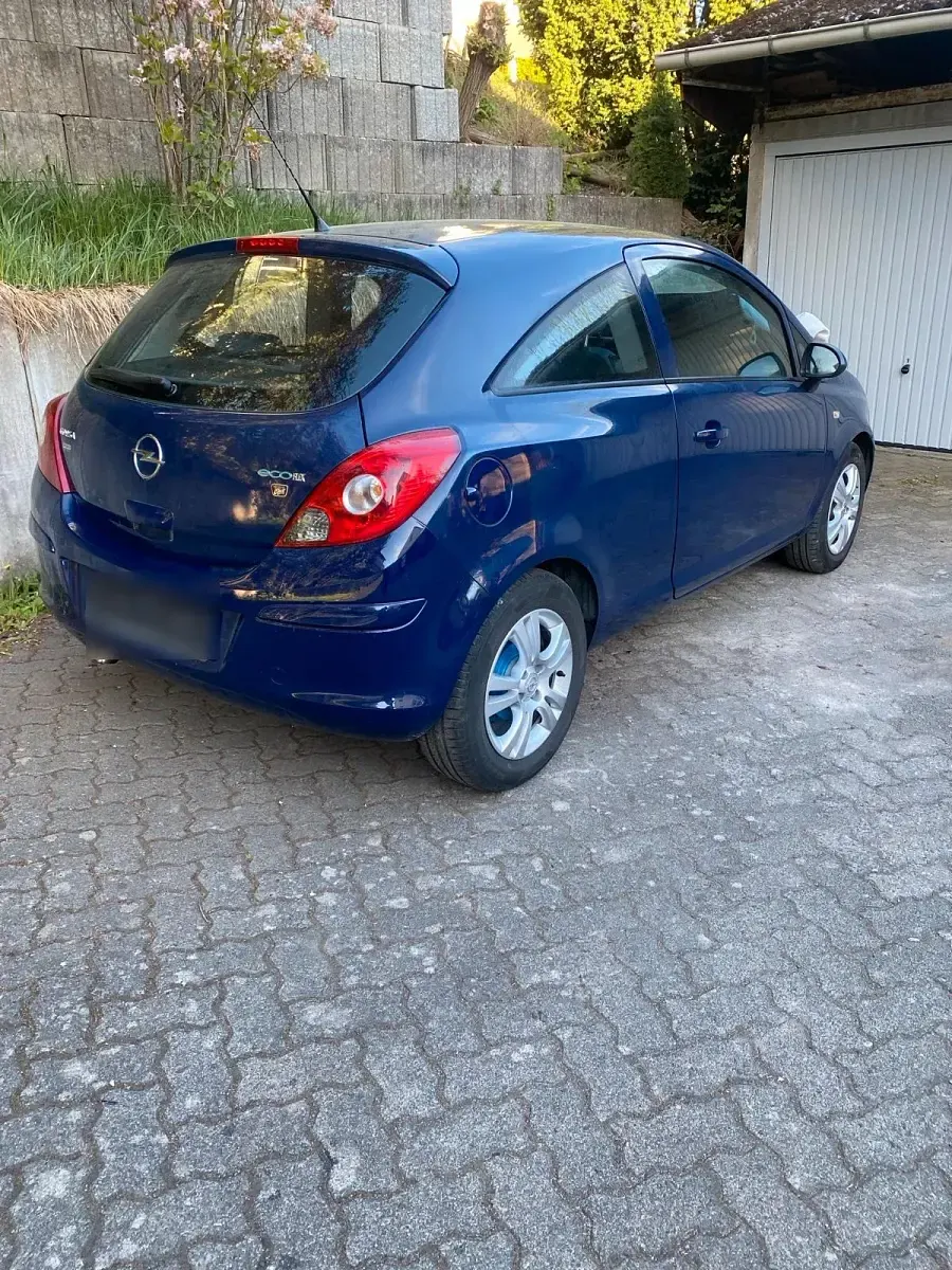 Używany Opel Corsa 80 KM (58 kW) 2009 Andere farben Hatchback