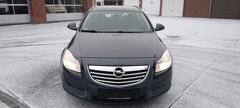 Gebraucht Opel Insignia 140 PS (102 kW) 2010 Grau Kombi