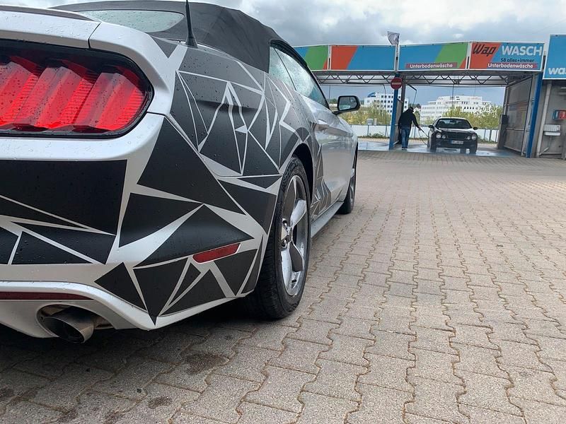 Gebraucht Ford Mustang 317 PS (233 kW) 2016 Silber Cabrio