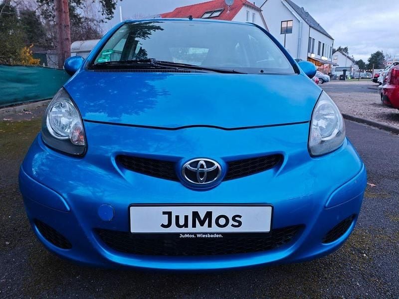 Gebraucht Toyota Aygo 68 PS (50 kW) 2009 Blau Kleinwagen