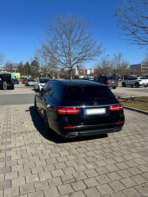 Gebraucht Mercedes E220 194 PS (142 kW) 2017 Schwarz Kombi