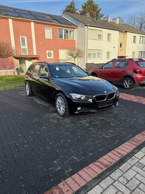 Gebraucht BMW 316 136 PS (100 kW) 2013 Schwarz Kombi