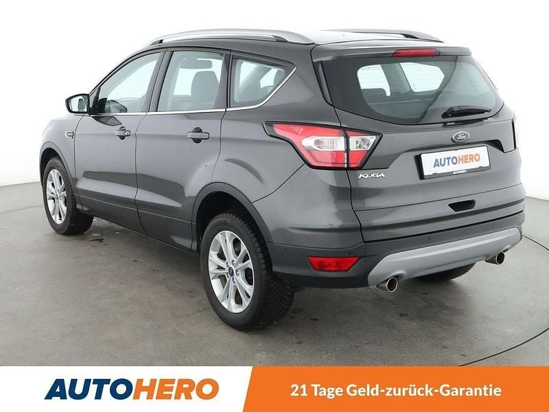 Gebraucht Ford Kuga Titanium 150 PS (110 kW) 2019 Grau SUV