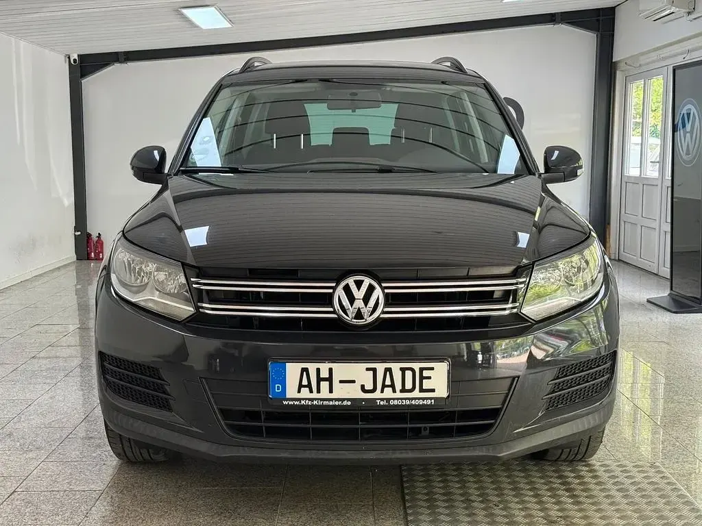 Gebraucht VW Tiguan Trendline 160 PS (117 kW) 2014 Grau SUV