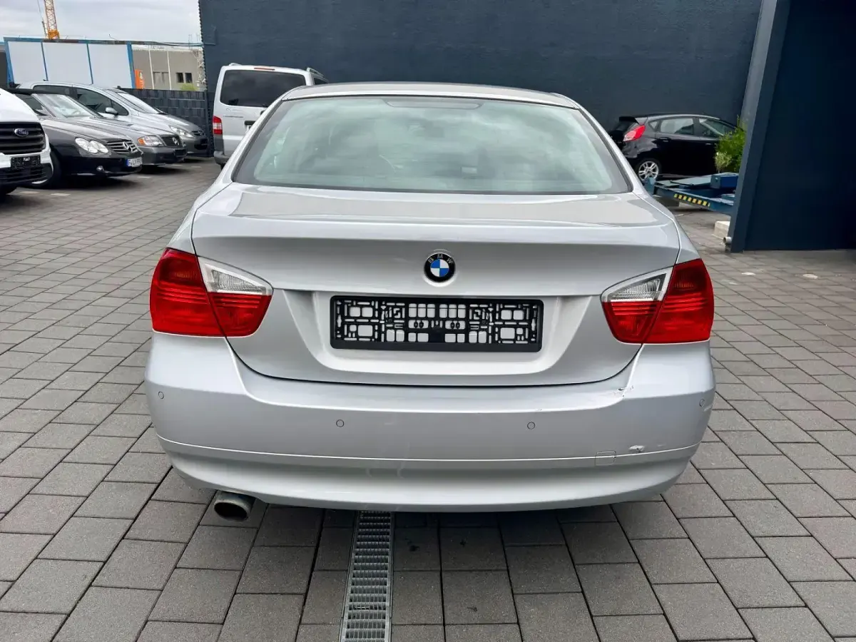 Gebraucht BMW 318 Advantage 129 PS (94 kW) 2006 Silber Limousine