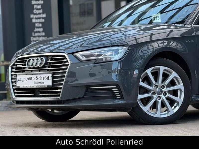 Gebraucht Audi A3 Sportback e-tron Design 2017 Grau Kleinwagen