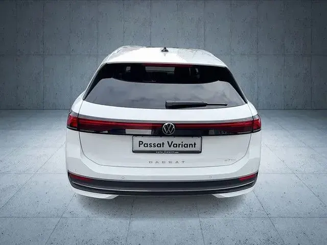 Gebraucht VW Passat Business 150 PS (110 kW) 2025 Weiß Kombi