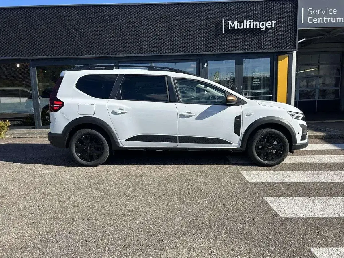 Gebraucht Dacia Jogger Extreme 141 PS (103 kW) 2025 Weiß Van / Kleinbus