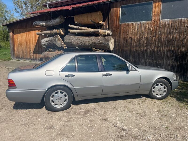 Silber Gebraucht 1993 Mercedes S500 Limousine | 13.999 € - Bild 1/4