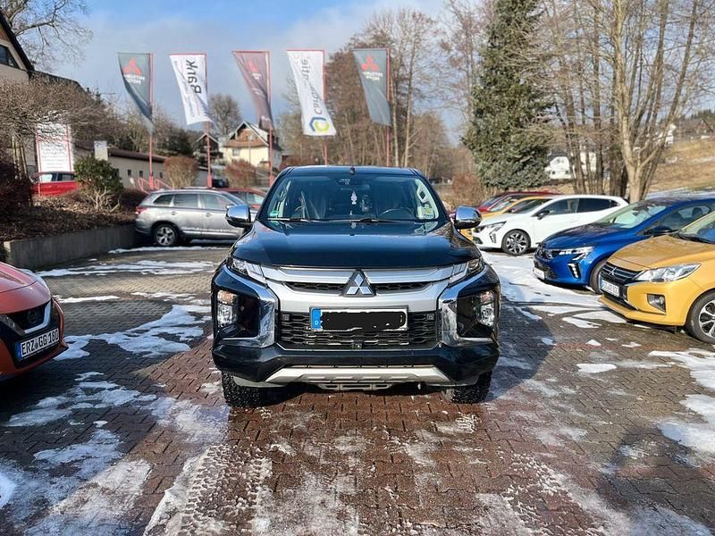 Gebraucht Mitsubishi L200 Top 150 PS (110 kW) 2020 Schwarz Pickup
