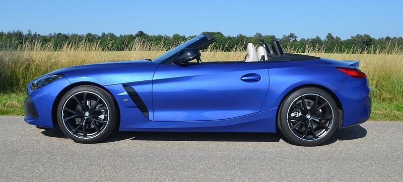 Gebraucht BMW Z4 Shadowline 197 PS (144 kW) 2023 Blau Cabrio