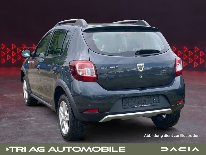 Gebraucht Dacia Sandero Prestige 90 PS (66 kW) 2016 Kometengrau (metallic) Kleinwagen