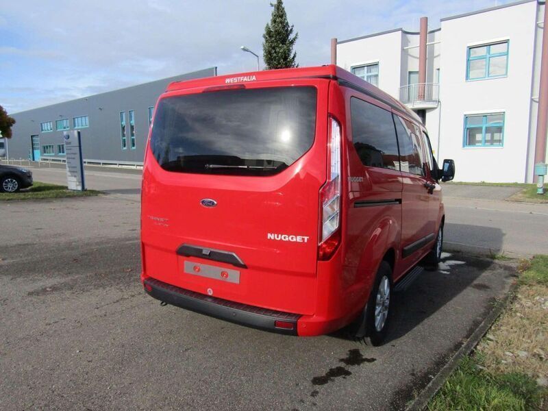 Neu Ford Transit Custom Nugget 131 PS (96 kW) 2025 Racerot Van / Kleinbus