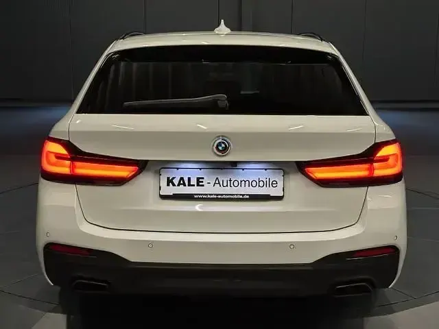 Gebraucht BMW 540 M Sport 340 PS (250 kW) 2023 Weiß Limousine