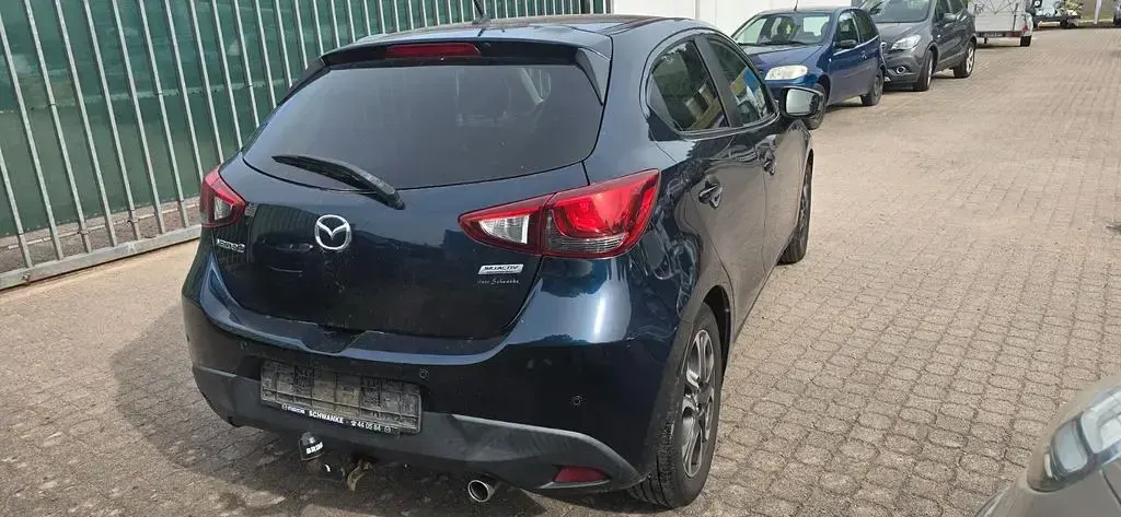 Gebraucht Mazda 2 Sports-Line 105 PS (77 kW) 2016 Blau Limousine