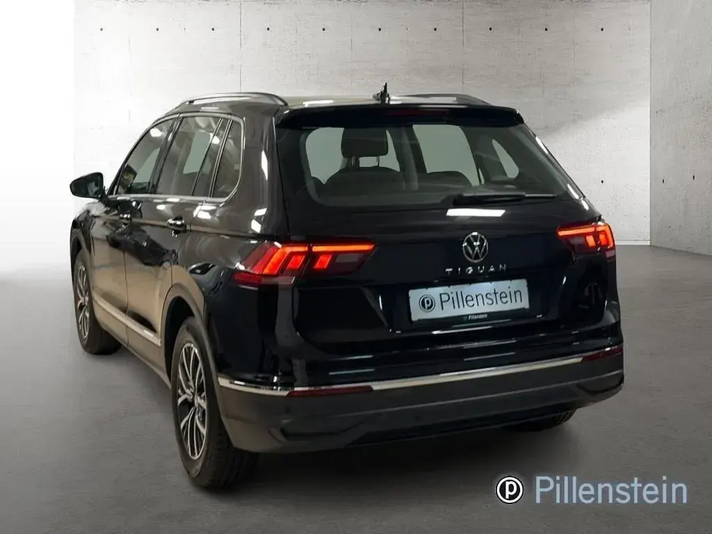 Second-hand VW Tiguan IQ Drive 150 CP (110 kW) 2024 Negru SUV