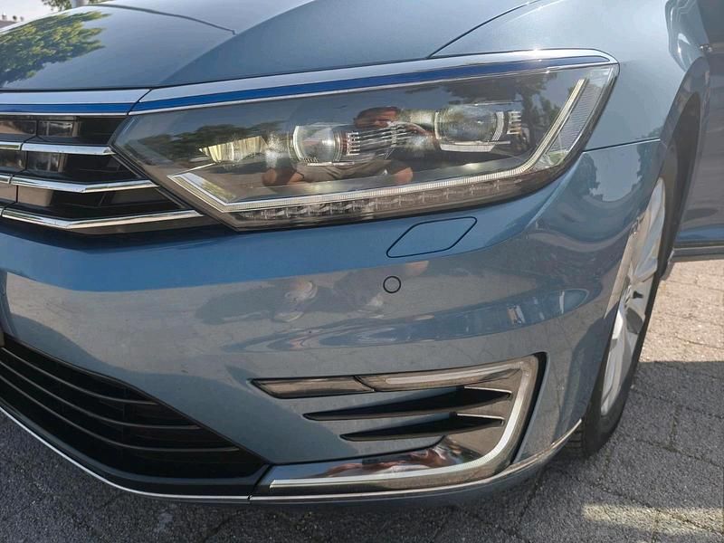 Gebraucht VW Passat GTE 218 PS (160 kW) 2016 Blau Kombi