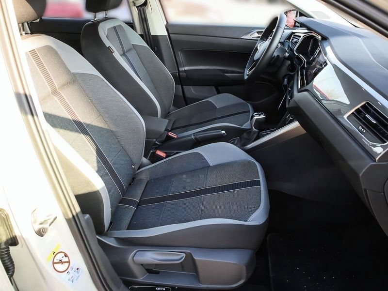 Gebraucht VW Polo Style 95 PS (69 kW) 2024 Grau Limousine