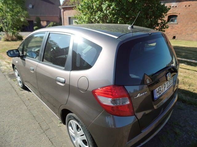 Gebraucht Honda Jazz 90 PS (66 kW) 2012 Braun metallic Kleinwagen