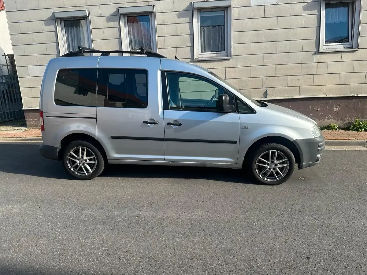 Gebraucht VW Caddy Life 105 PS (77 kW) 2004 Silber Van / Kleinbus