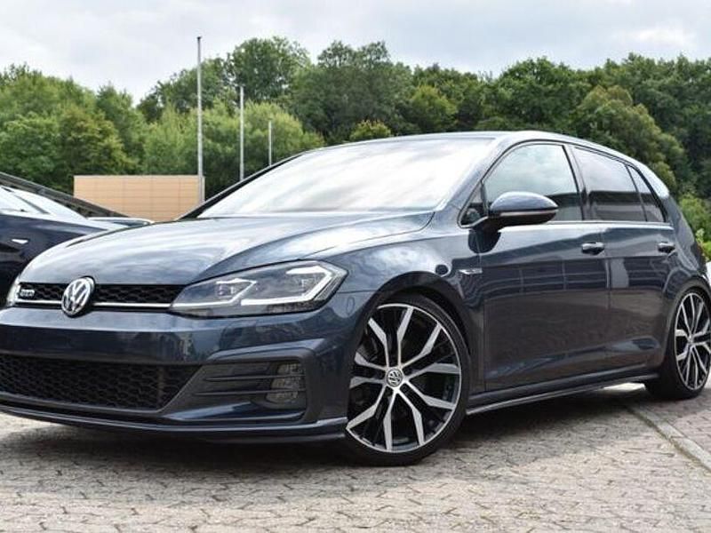 Dark iron blue metallic Gebraucht 2017 VW Golf VII GTD Limousine | 19.450 € (Fairer Preis) - Bild 1/4