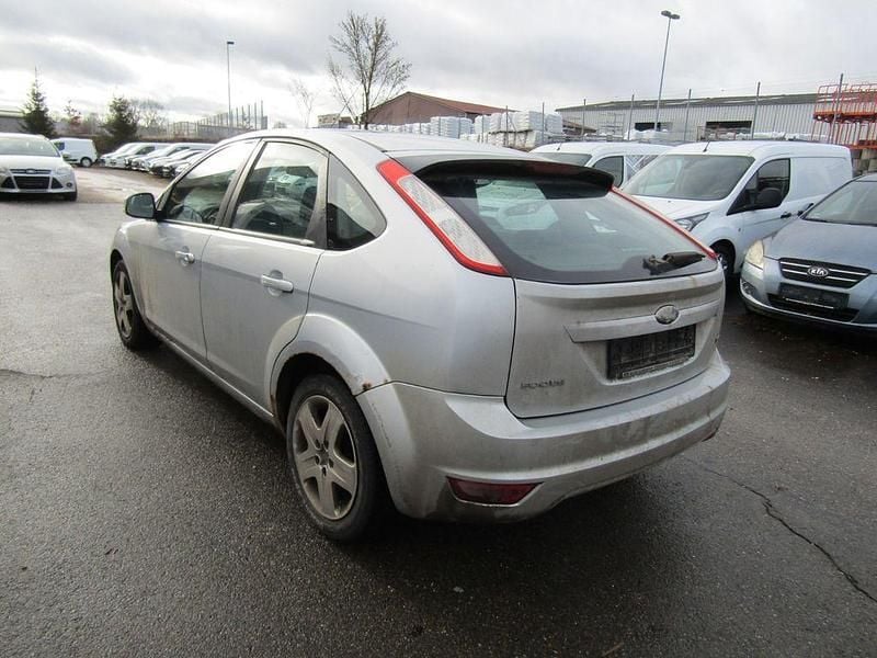 Gebraucht Ford Focus 116 PS (85 kW) 2008 Silber Limousine