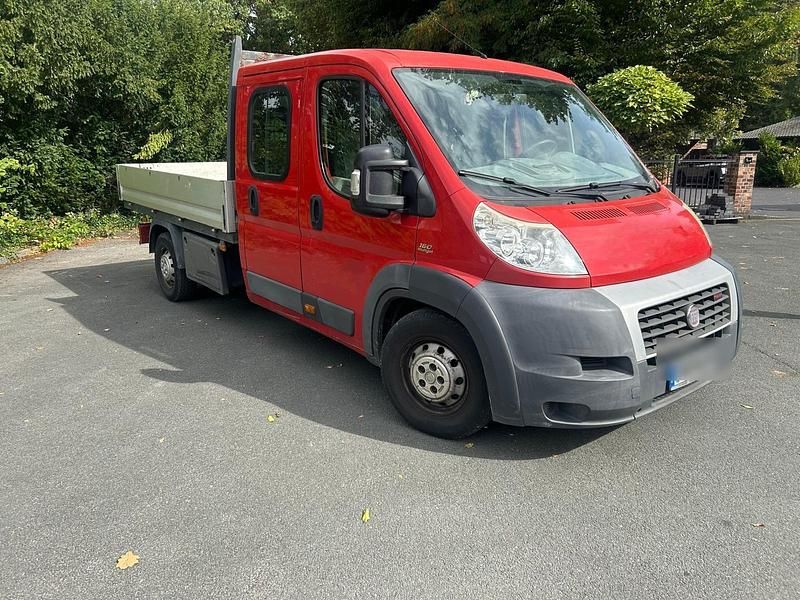 Gebraucht Fiat Ducato 158 PS (116 kW) 2010 Rot Van