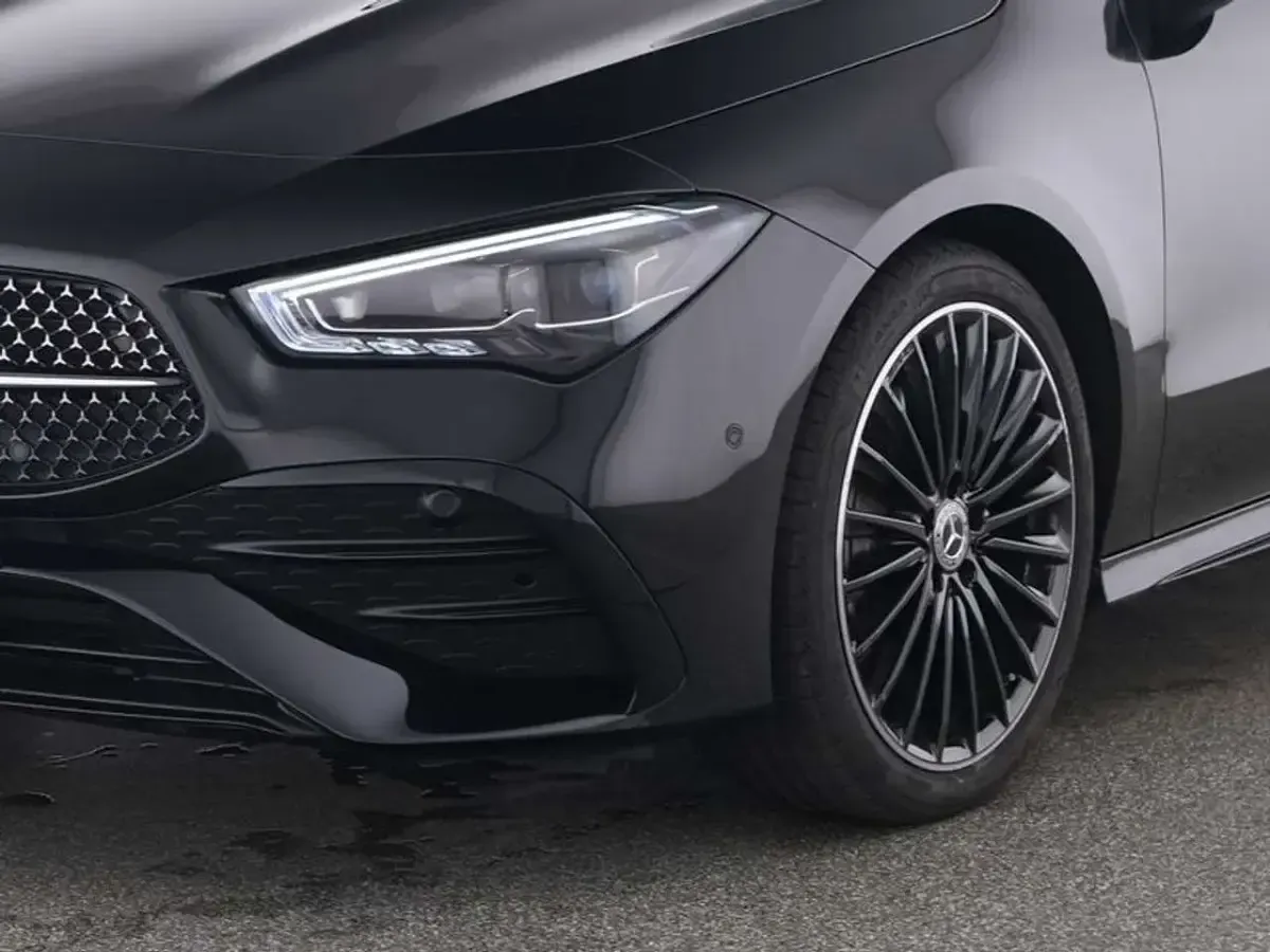 Gebraucht Mercedes CLA220 AMG 190 PS (139 kW) 2025 Schwarz Coupé