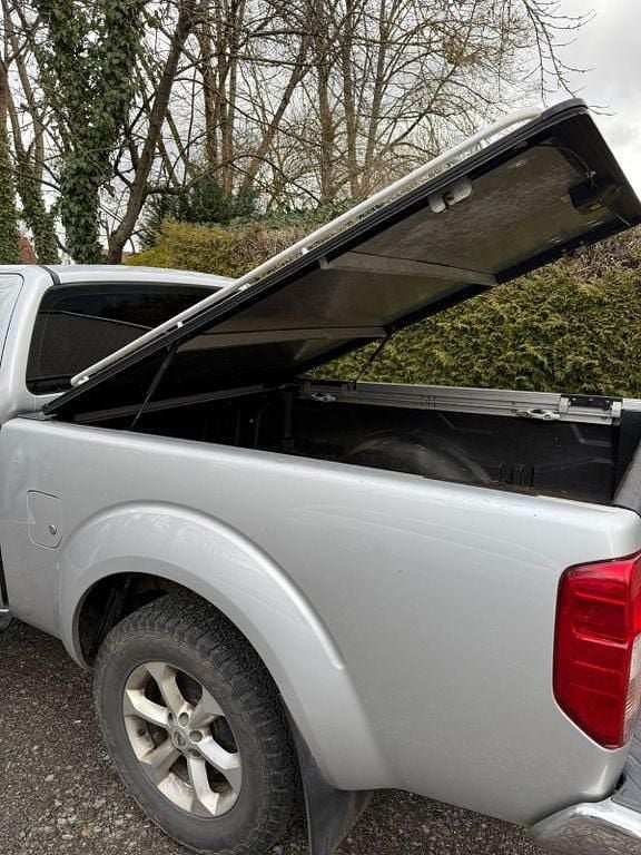 Gebraucht Nissan Navara 190 PS (139 kW) 2011 Silber Abholung