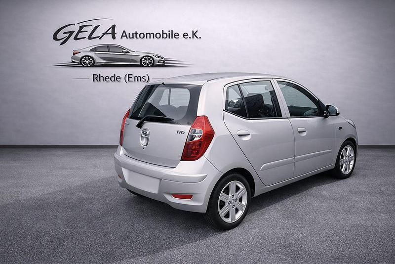Gebraucht Hyundai i10 Style 69 PS (50 kW) 2011 Silber Kleinwagen