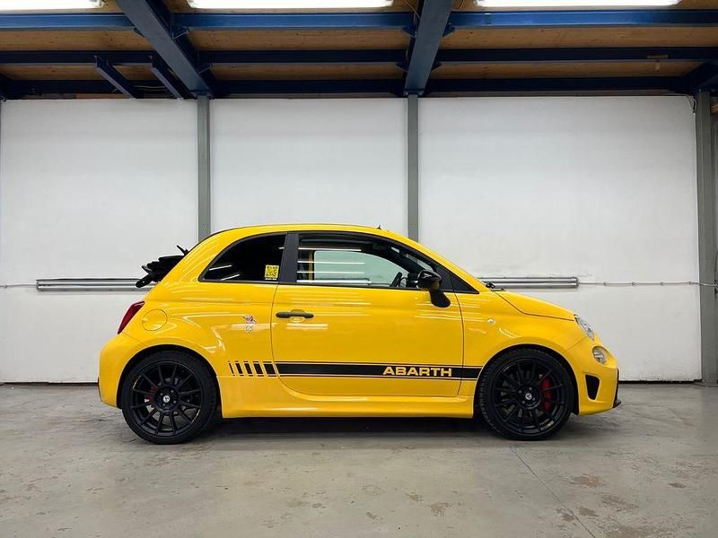 Gebraucht Abarth 595C Competizione 200 PS (147 kW) 2018 Gelb Cabrio