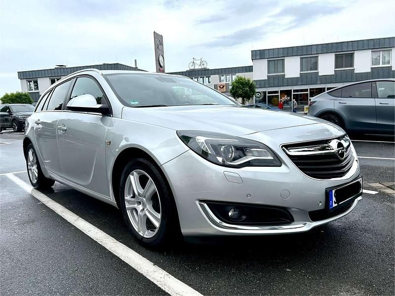 Silber Gebraucht 2016 Opel Insignia Sport Kombi | 8.299 € (Teuer) - Bild 1/4