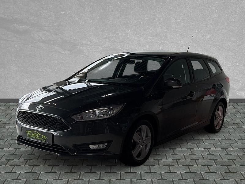 Gebraucht Ford Focus Business Edition 125 PS (91 kW) 2017 Magneticgrau metallic Kombi