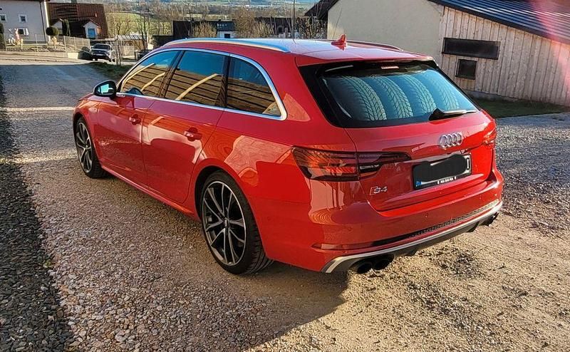 Gebraucht Audi S4 Sport 354 PS (260 kW) 2017 Rot Kombi