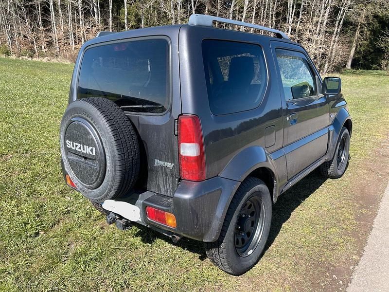 Gebraucht Suzuki Jimny 86 PS (63 kW) 2012 Grau SUV
