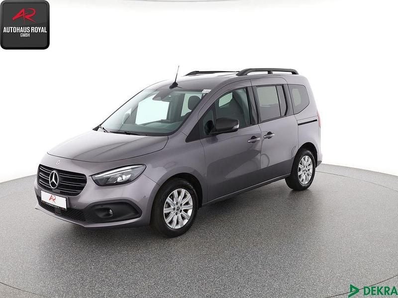 Grau Gebraucht 2024 Mercedes Citan 113 Kombi | 24.840 € (Superpreis) - Bild 1/4