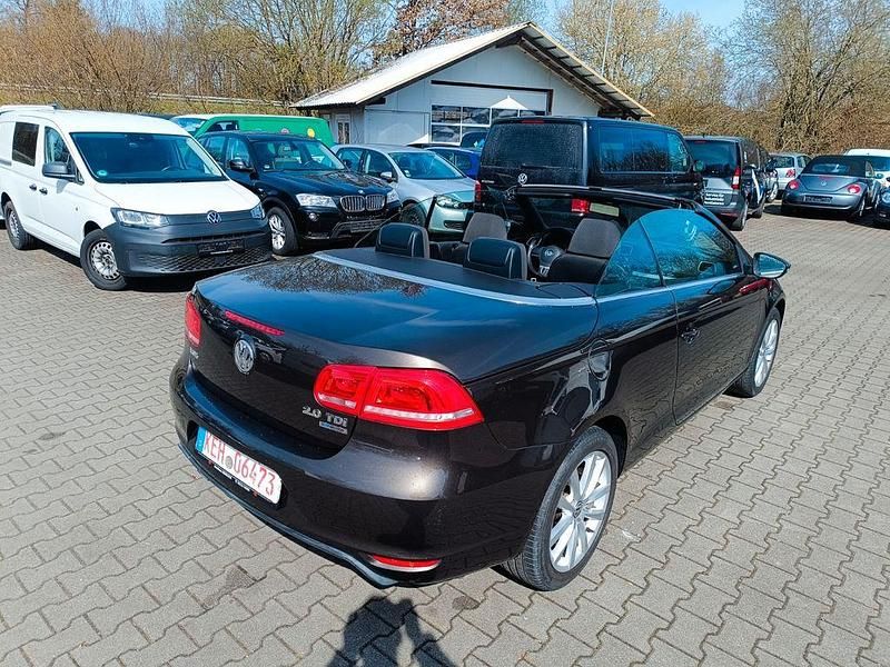Gebraucht VW Eos 140 PS (102 kW) 2012 Braun Cabrio