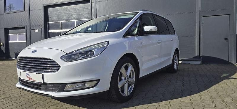 Second-hand Ford Galaxy Titanium 209 CP (153 kW) 2017 Alb Monovolum