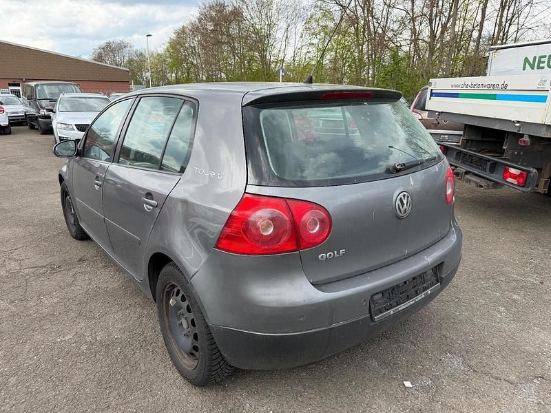 Second-hand VW Golf V 80 CP (58 kW) 2007 Gri Berlinǎ