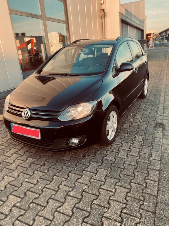 Schwarz Gebraucht 2009 VW Golf Plus Comfortline Van / Kleinbus | 6.200 € (Fairer Preis) - Bild 1/4