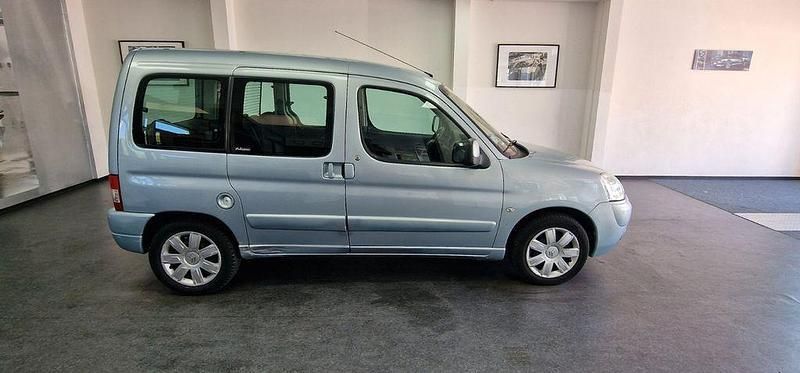 Blau Gebraucht 2006 Citroën Berlingo Van / Kleinbus | 2.990 € (Fairer Preis) - Bild 1/4