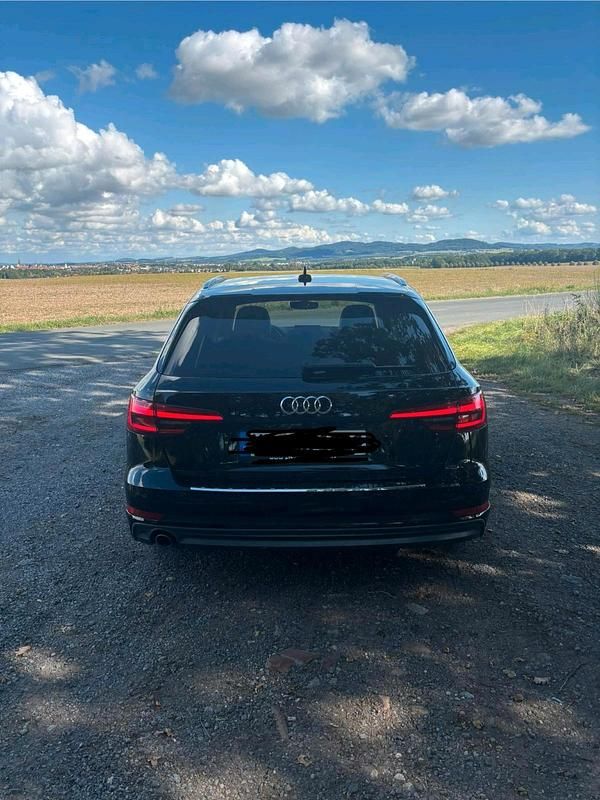 Gebraucht Audi A4 150 PS (110 kW) 2016 Schwarz Kombi