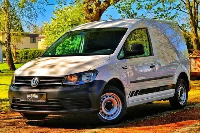 Gebraucht VW Caddy 102 PS (75 kW) 2016 Weiß Van / Kleinbus
