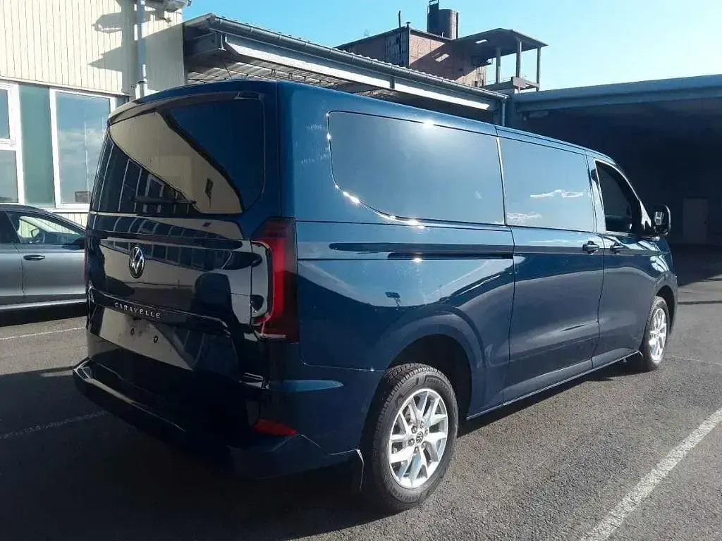 Gebraucht VW Caravelle Style 170 PS (125 kW) 2025 Blaukeine angabe Van