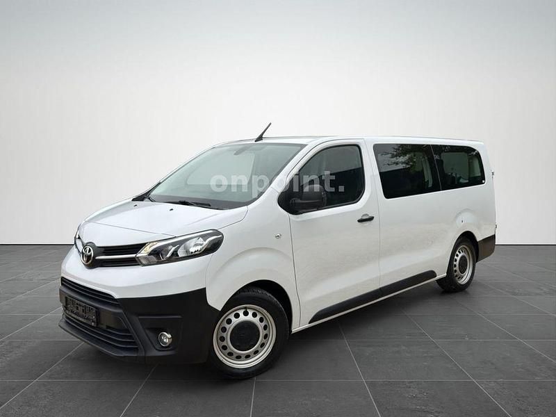 Gebraucht Toyota Proace 144 PS (105 kW) 2023 Weiß Van / Kleinbus