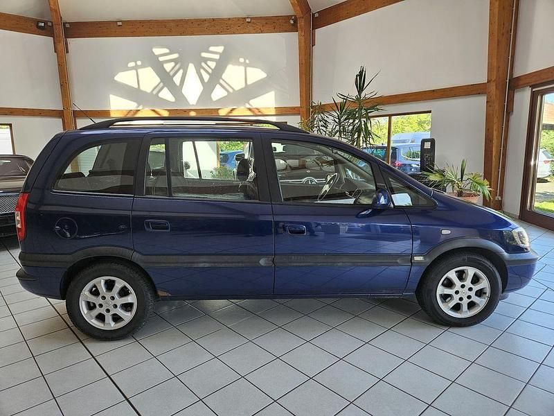 Gebraucht Opel Zafira Njoy 101 PS (74 kW) 2004 Blau Van / Kleinbus