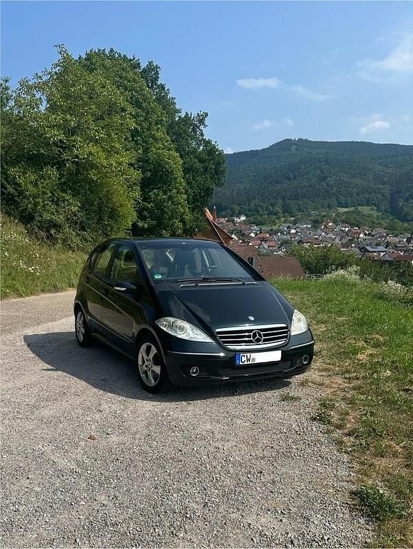 Schwarz Gebraucht 2005 Mercedes 200 Coupé | 2.800 € (Superpreis) - Bild 1/4