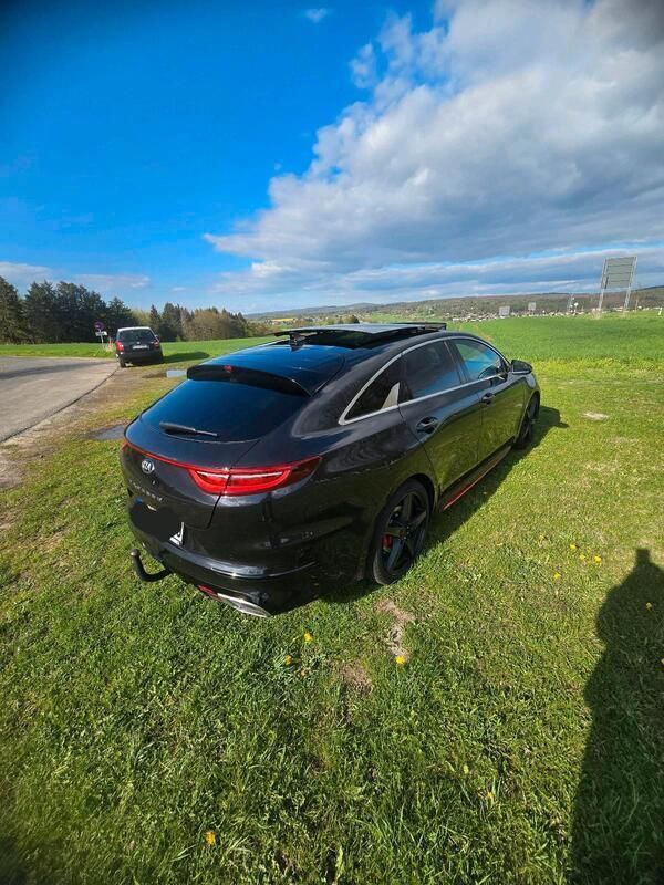 Schwarz Gebraucht 2020 Kia ProCeed GT Kleinwagen | 22.000 € (Guter Preis) - Bild 1/4