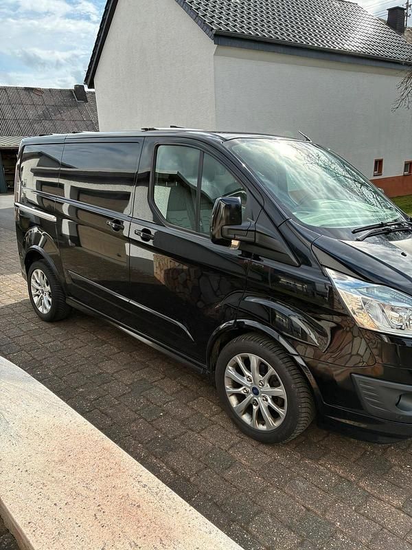 Gebraucht Ford Transit Sport 155 PS (114 kW) 2010 Schwarz Van / Kleinbus