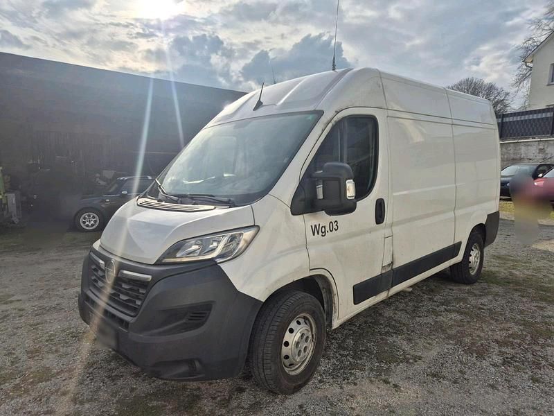Gebraucht Opel Movano 165 PS (121 kW) 2022 Weiß Van